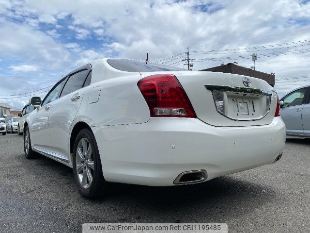 toyota crown-majesta 2010 -TOYOTA--Crown Majesta URS206--1004393---TOYOTA--Crown Majesta URS206--1004393- image 2