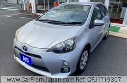 toyota aqua 2012 CFJ1719307