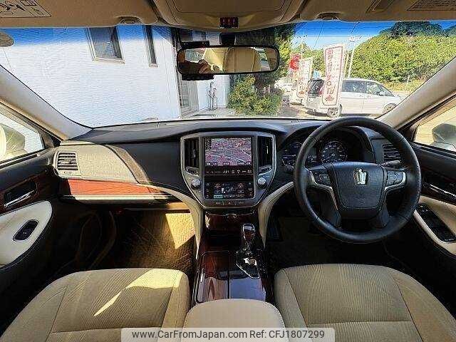 toyota crown 2013 CFJ1807299 image 1