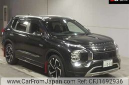 mitsubishi outlander-phev 2023 CFJ1692936