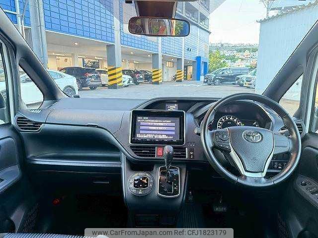 toyota voxy 2016 CFJ1823179 image 2