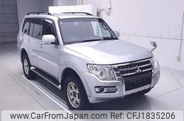 mitsubishi pajero 2017 CFJ1835206