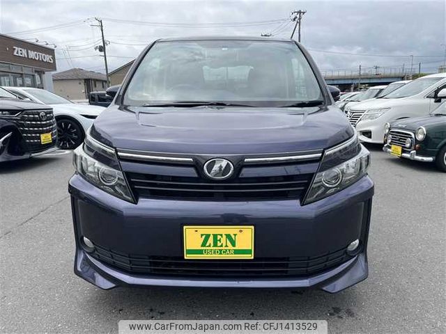 toyota voxy 2014 769235-250712124728 image 1