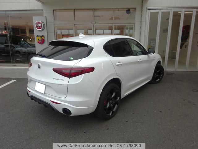 alfa-romeo stelvio 2022 CFJ1798090 image 2