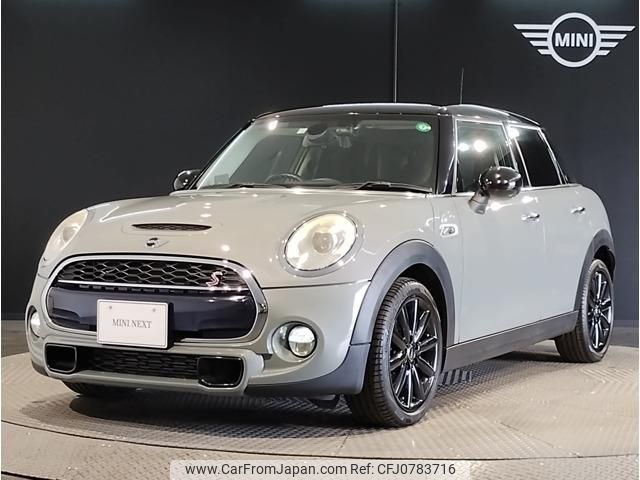 mini mini-others 2016 quick_quick_DBA-XS20_WMWXS720302C51128 image 1