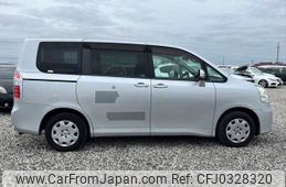 toyota noah 2007 NIKYO_EX55584