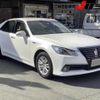 toyota crown 2013 -TOYOTA--Crown AWS210--6033813---TOYOTA--Crown AWS210--6033813- image 1