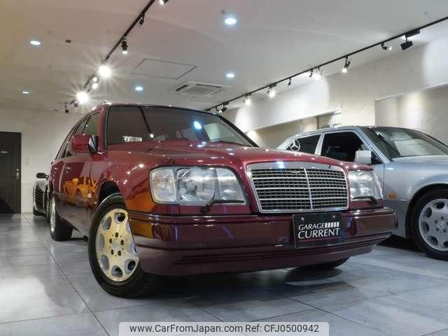 mercedes-benz e-class-station-wagon 1994 quick_quick_E-124092_WDB1240921F274620 image 2