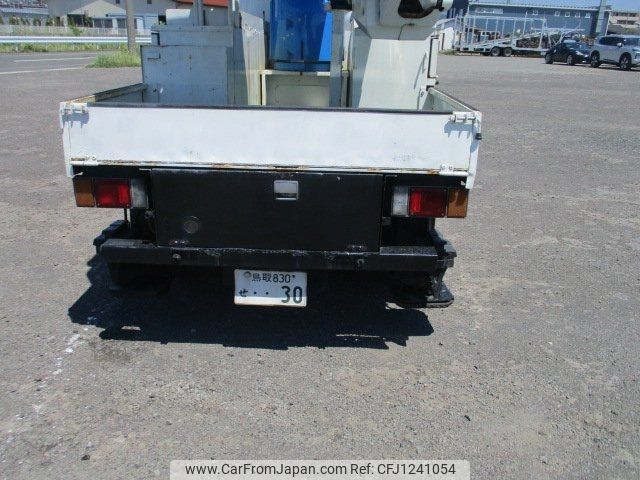 isuzu elf-truck 2006 -ISUZU 【鳥取 830ｾ30】--Elf NKR81ANｶｲ--7046527---ISUZU 【鳥取 830ｾ30】--Elf NKR81ANｶｲ--7046527- image 2
