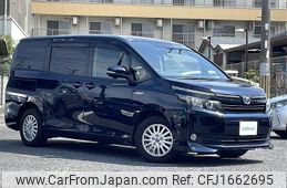 toyota voxy 2014 CFJ1662695