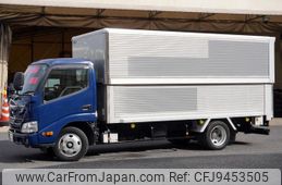 hino dutro 2017 CFJ9453505