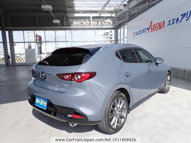 mazda mazda3 2022 CFJ1808926 image 2