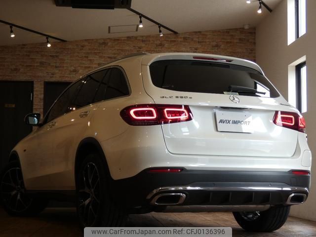 mercedes-benz glc-class 2021 quick_quick_253953_W1N2539532F985154 image 2