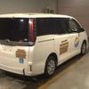 toyota noah 2018 CFJ1752184 image 2