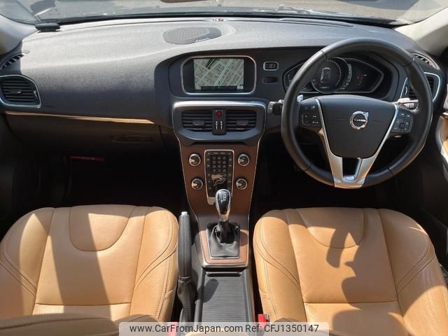 volvo v40 2017 quick_quick_MB420XC_YV1MZ402CH2129556 image 2