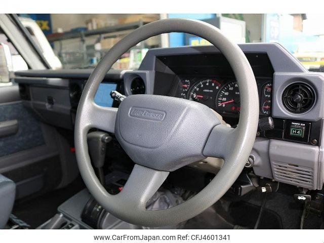 1999 Toyota Land Cruiser JDM car for sale — photo 10 of 20
