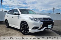 mitsubishi outlander-phev 2016 CFJ1767701
