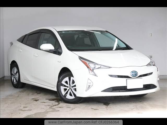 toyota prius 2016 -TOYOTA--Prius DAA-ZVW55--ZVW55-8032045---TOYOTA--Prius DAA-ZVW55--ZVW55-8032045- image 2