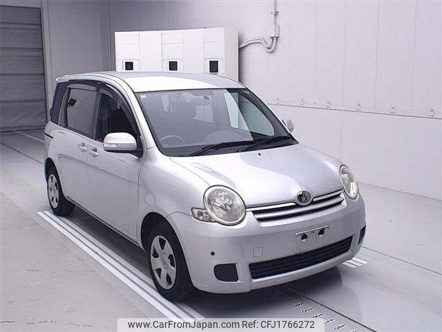 toyota sienta 2010 CFJ1766272 image 1