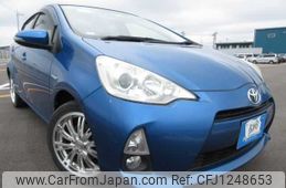 toyota aqua 2012 646828-Y2025050059F-21
