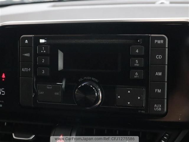 toyota c-hr 2019 -TOYOTA--C-HR DAA-ZYX10--ZYX10-2173697---TOYOTA--C-HR DAA-ZYX10--ZYX10-2173697- image 2