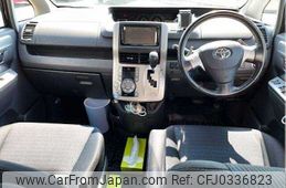 toyota voxy 2009 504928-925201