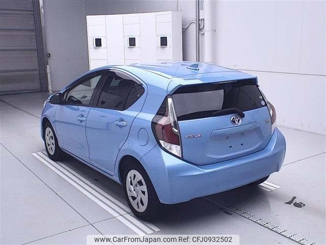 toyota aqua 2015 -TOYOTA--AQUA NHP10-2433908---TOYOTA--AQUA NHP10-2433908- image 2