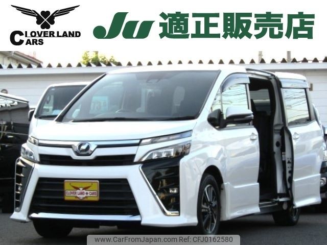 toyota voxy 2018 -TOYOTA--Voxy DBA-ZRR80W--ZRR80-0467347---TOYOTA--Voxy DBA-ZRR80W--ZRR80-0467347- image 1