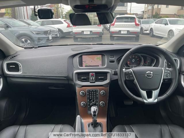 volvo v40 2020 CFJ1833137 image 2