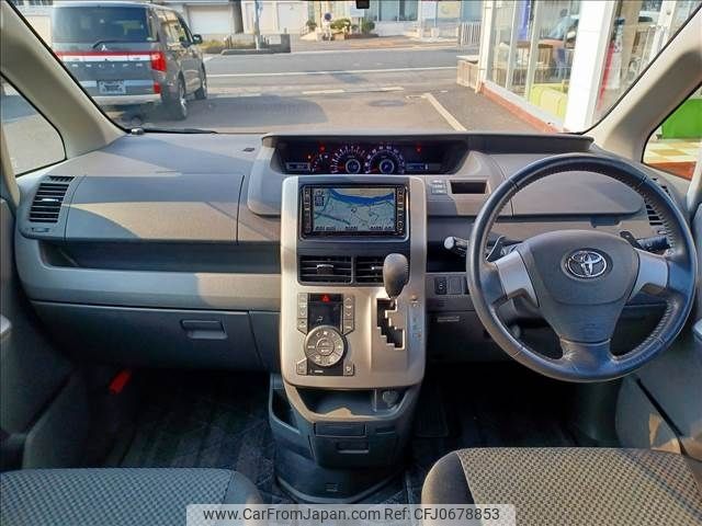 toyota noah 2007 -TOYOTA--Noah DBA-ZRR75W--ZRR75-0013701---TOYOTA--Noah DBA-ZRR75W--ZRR75-0013701- image 2