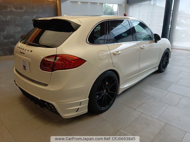 porsche cayenne 2012 -PORSCHE--Porsche Cayenne -92AM5502---BLA08554---PORSCHE--Porsche Cayenne -92AM5502---BLA08554- image 2