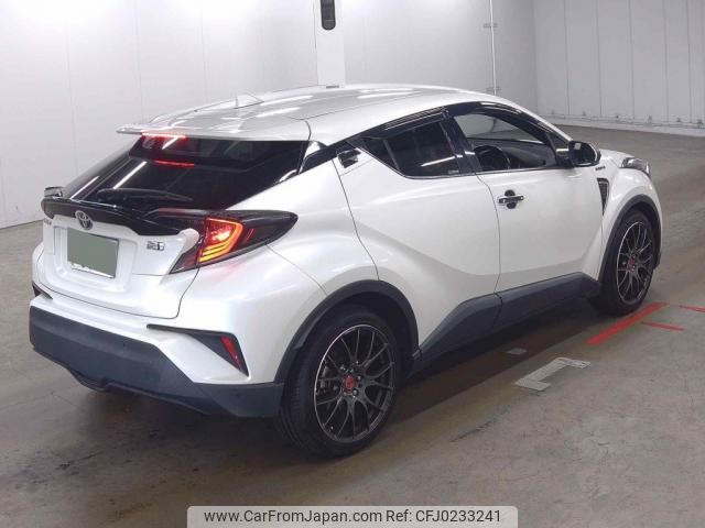 toyota c-hr 2017 quick_quick_DAA-ZYX10_2077403 image 2