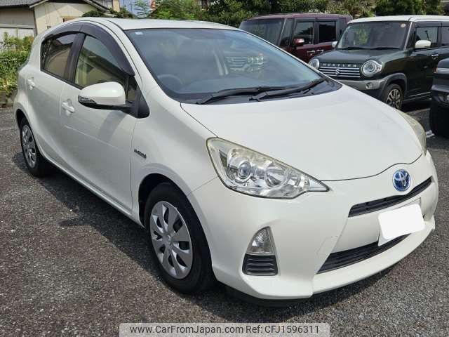 toyota aqua 2014 CFJ1596311 image 1