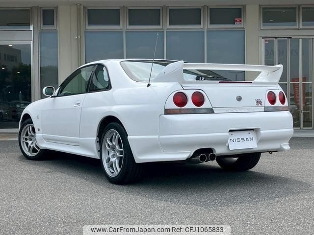 nissan skyline-gt-r 1997 CFJ1065833 image 2