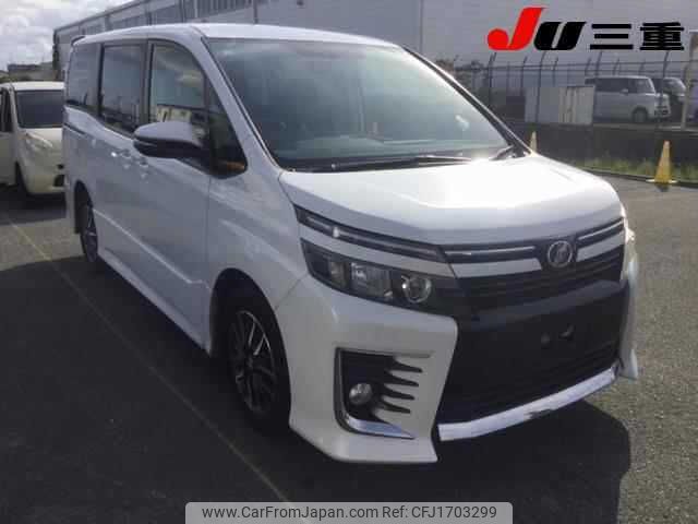 toyota voxy 2014 CFJ1703299 image 1