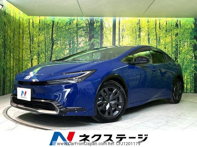 toyota prius 2023 quick_quick_MXWH65_MXWH65-4009915 image 1
