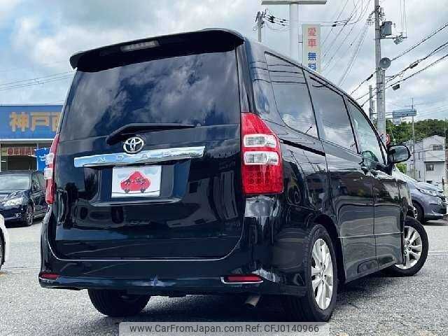 toyota noah 2010 504928-923634 image 2