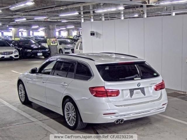 bmw 3-series 2017 quick_quick_LDA-8C20_WBA8H92000K818097 image 2