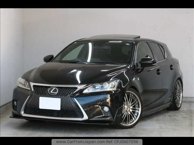 lexus ct 2011 -LEXUS--Lexus CT DAA-ZWA10--ZWA10-2055801---LEXUS--Lexus CT DAA-ZWA10--ZWA10-2055801- image 1