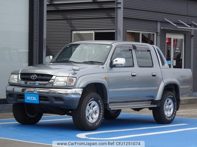 toyota hilux-sports-pick-up 2002 GOO_NET_EXCHANGE_0600012A30250530W001 image 1