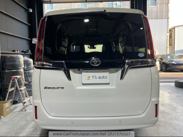 toyota esquire 2019 CFJ1570527 image 2