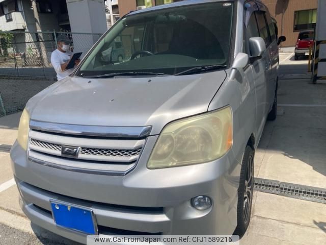 toyota noah 2006 CFJ1589216 image 2