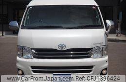 toyota hiace-wagon 2012 GOO_JP_700120021230250709001