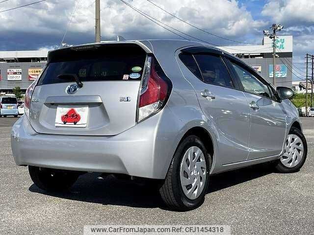 toyota aqua 2016 CFJ1454318 image 2