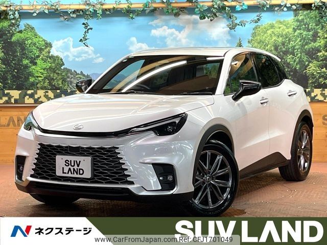 lexus lexus-lbx 2024 CFJ1701049 image 1