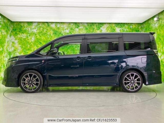 toyota voxy 2018 CFJ1623553 image 2