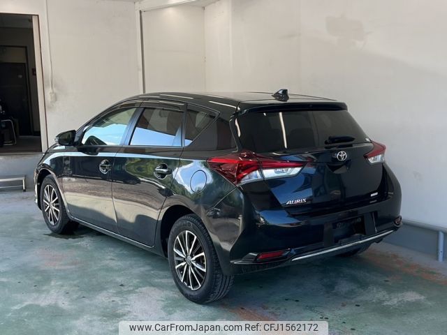 toyota auris 2016 CFJ1562172 image 2