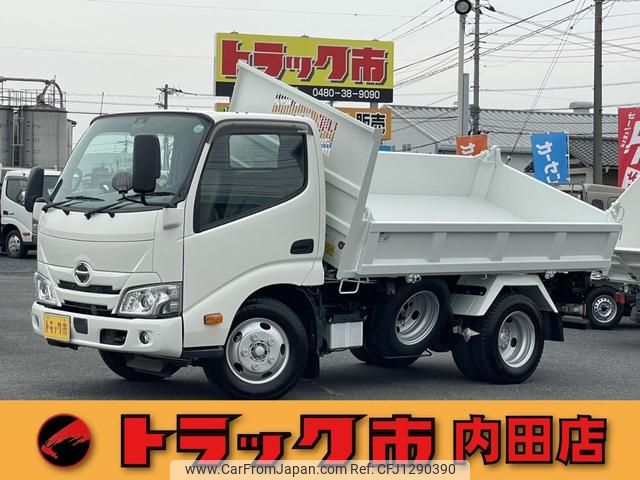 hino dutro 2022 GOO_NET_EXCHANGE_0508221A30250613W001 image 1