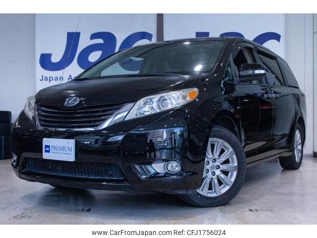 toyota sienna 2013 CFJ1756024 image 1