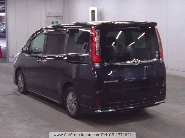 toyota esquire 2014 CFJ1771821 image 2